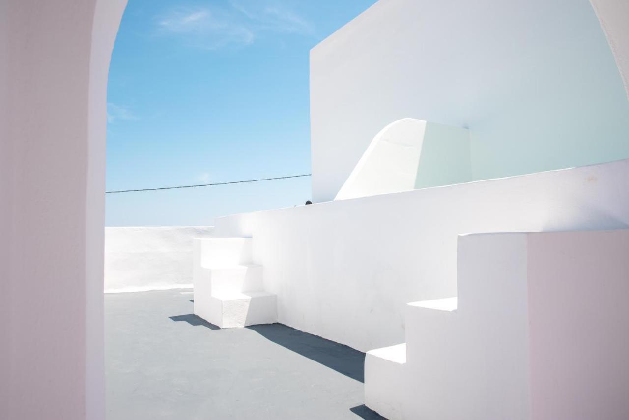 White Cave 3* Oia