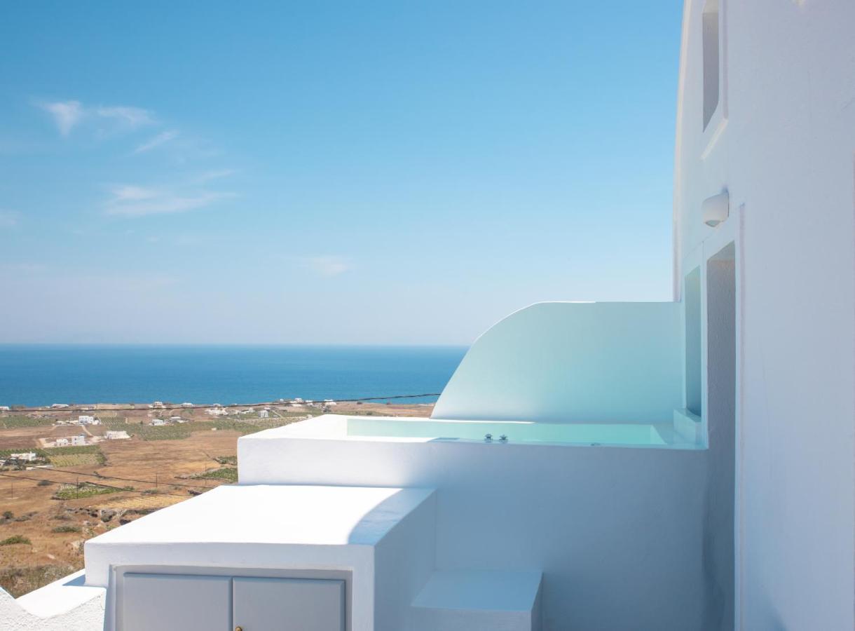 White Cave 3* Oia