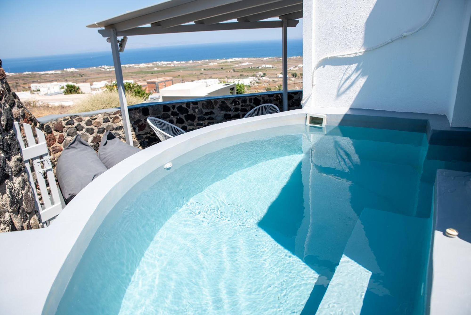 White Cave 3* Oia